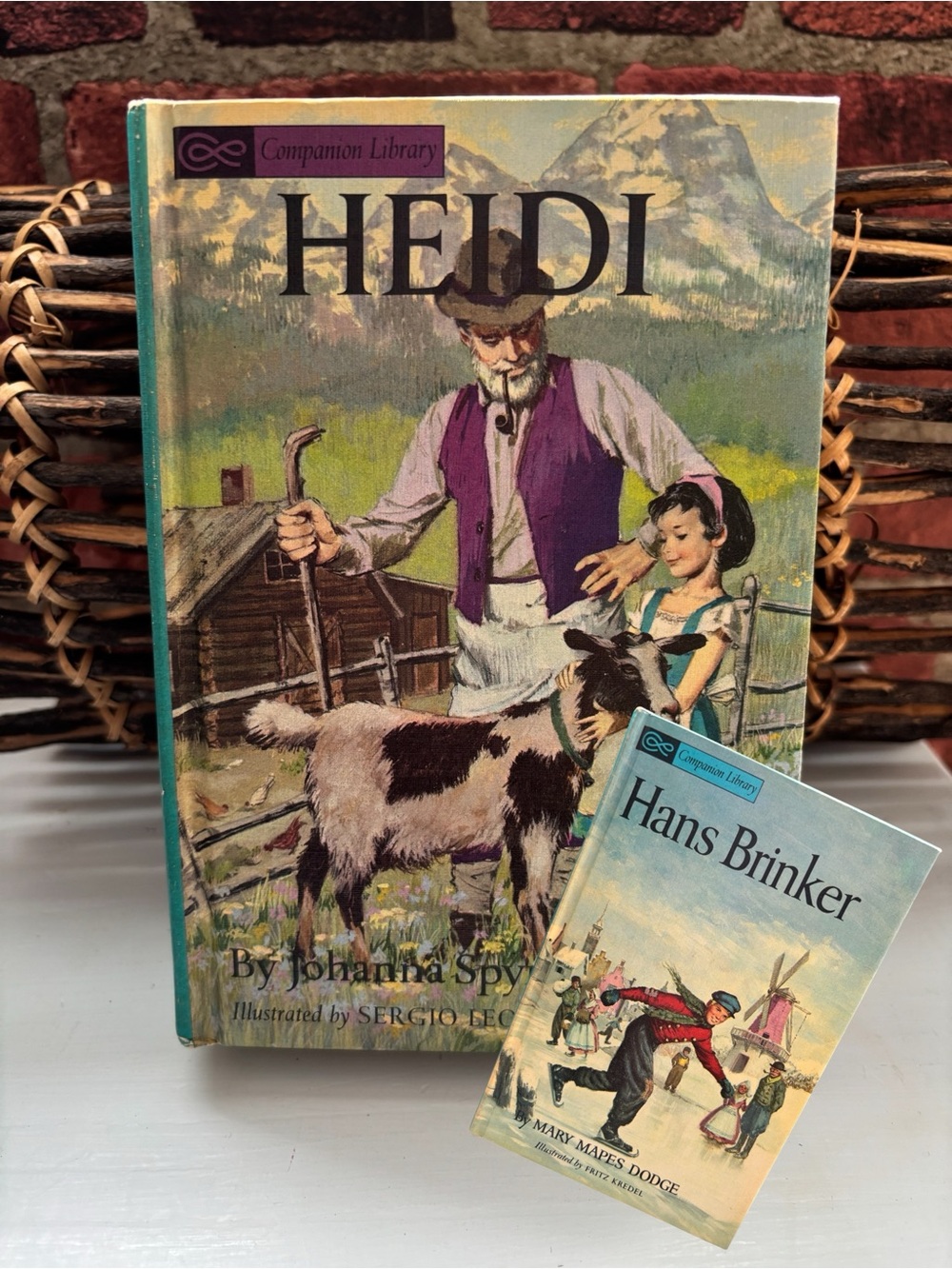 Vintage 1965 Companion Library Flip Book "Heidi" & "Hans Brinker"